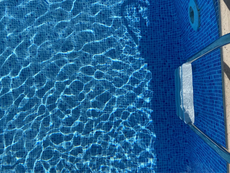 azulejos para interior de piscinas