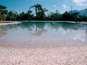 construir-piscina-efecto-arena-playa-portada